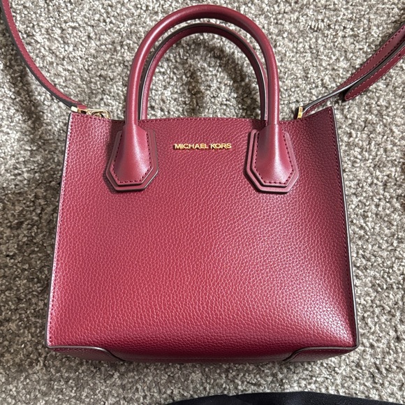 Michael Kors burgundy crossbody - Picture 2 of 7